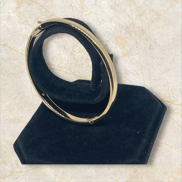 Gold Tone Bangle Bracelet Fashion Stylish Cocktail Minimal Chic Elegant Trendy - Picture 2 of 8
